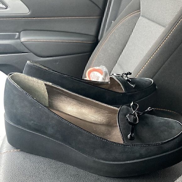 Bernardo size 7 loafer     - Picture 6 of 6